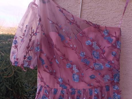 Spoločenské šaty, 38