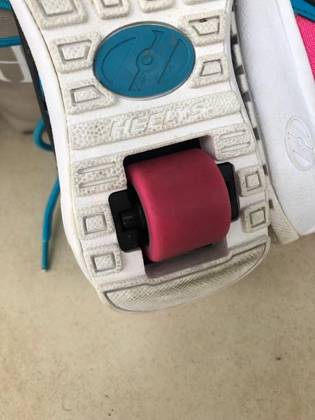 Tenisky heelys na kolieskach, veľkosť 32, heelys,32