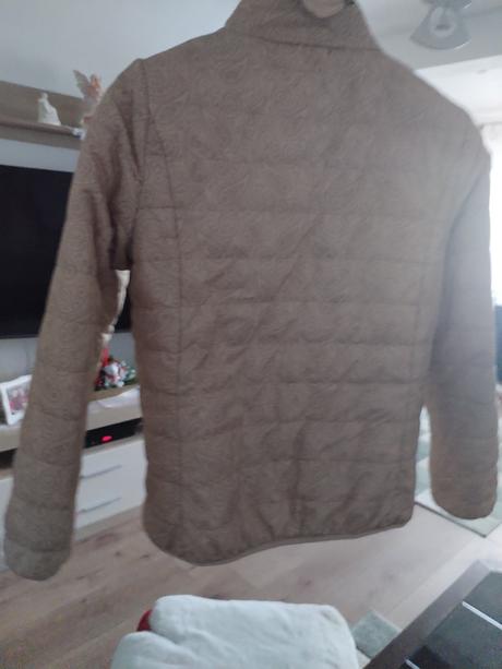 Predám dámsky bundu obojstrannú nový orexsuvanu, c&a,40
