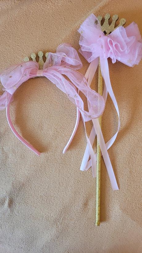 Čelenky - 12 ks + 2 ks paličky- super stav, h&m