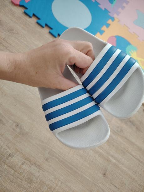 Šľapky adidas, adidas,28