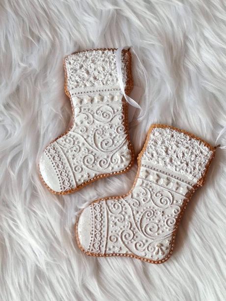 Medovník čižmička - perník s bielou polevou 1 ks, 