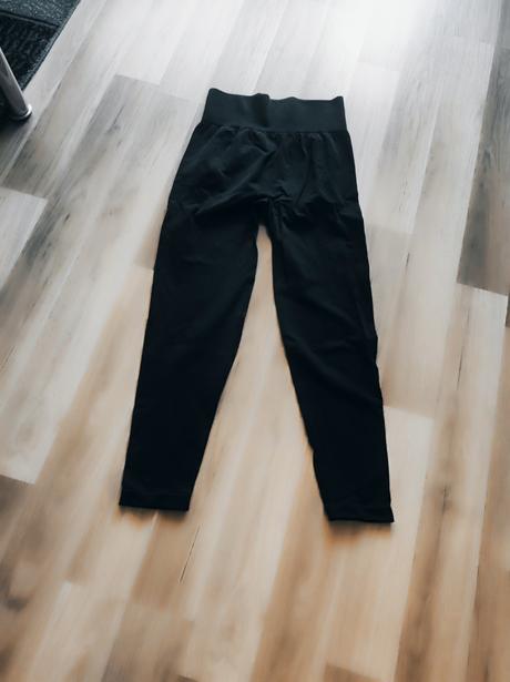 Čierne legíny s push-up, s