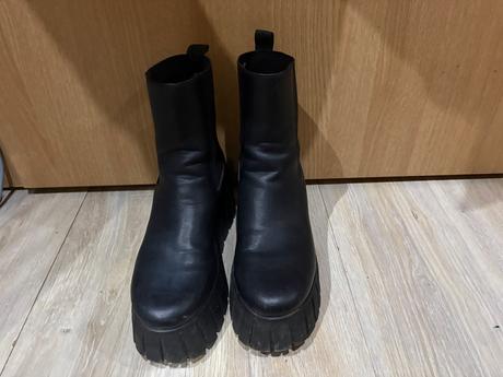 Čierne členkové čižmy xl platforme 40, bershka,40
