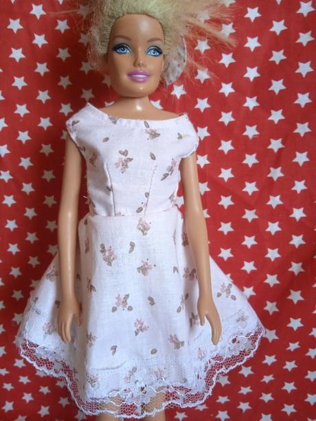 Šaty barbie,