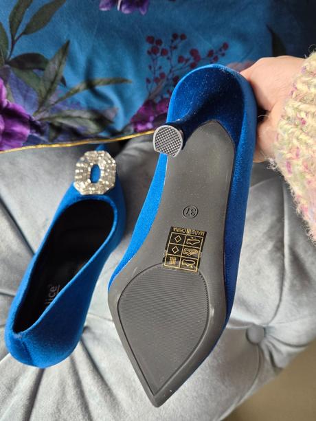 Modrotyrkysové zamatové lodičky so striebornou spo, 37