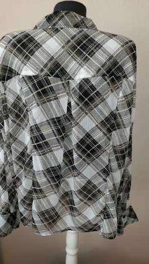 Károvaná blúzka voľného strihu, 48