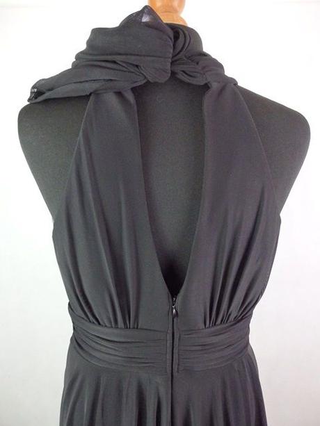 Kvalitné čierne spoločenské šaty, 40