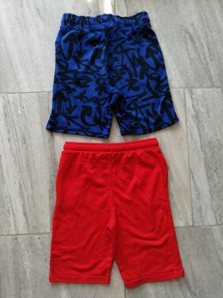 Dvoje šortky v140, bavlna, 140