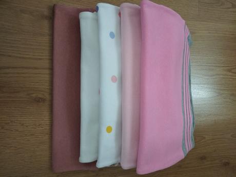 Dievčenské tričká, 98