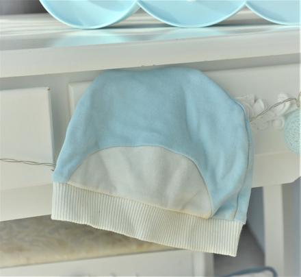 Bledomodrá čiapka-68, 68