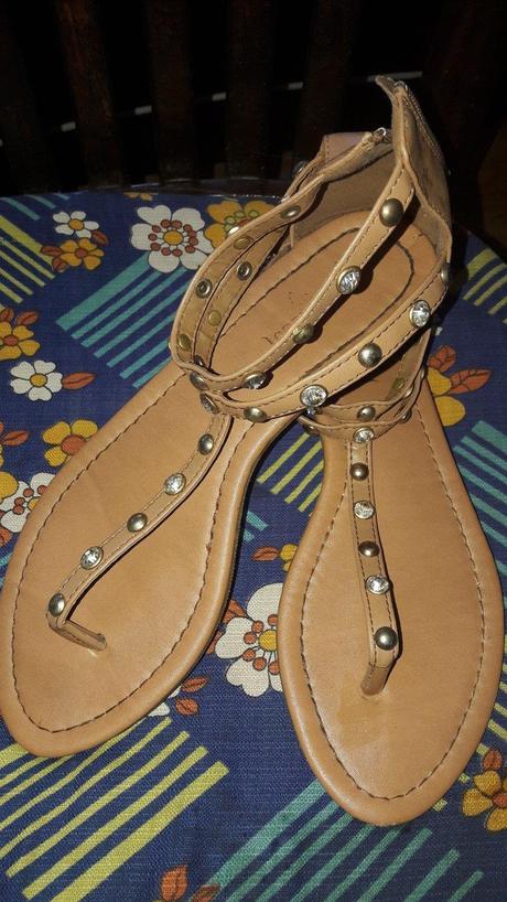 Letne sandalky s kamienkami, 38