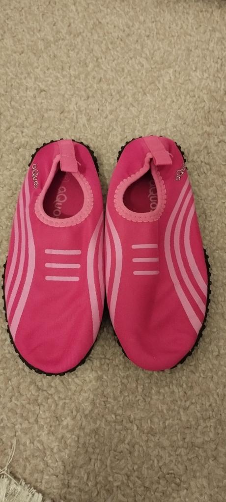 Topánky do vody, 28