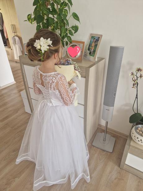 Šaty na prvé sväté prijímanie, 134