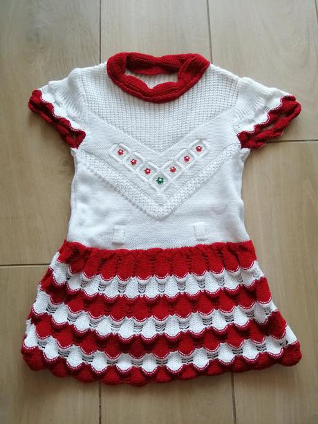 Vianočné sviatočné šaty, 104