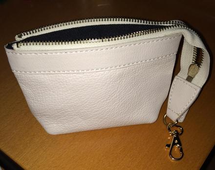 Luxusná kožená taštička,