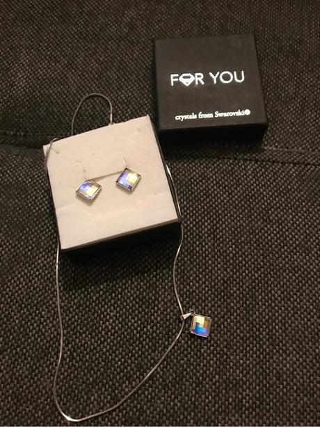 Retiazka so swarovski komponentmi, swarovski