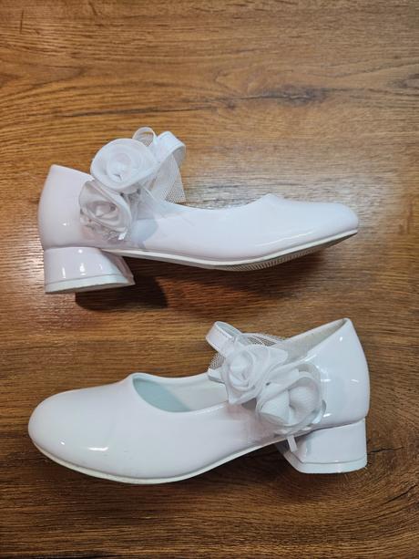 Topánky na 1. sv. prijímanie, nelli blu,32