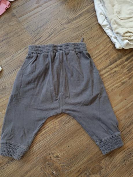 Zara nohavice c 62, zara,62