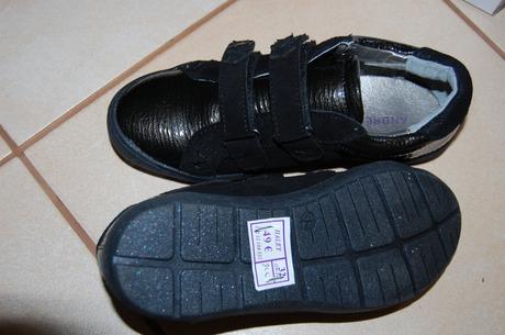 Kožené tenisky značky andré., 32