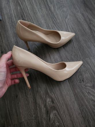 Bezove lakovane lodicky, 39