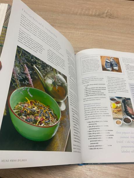 Velká kniha bylinek bylinky, 