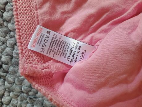 Svetríky s brmbolcami, next,62