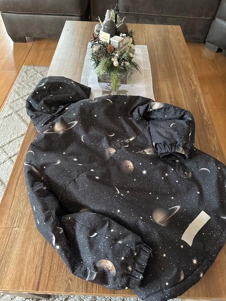 Vesmírna zimná bunda, h&m,128