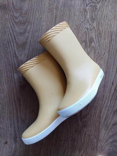 Gumáky, tribord,27