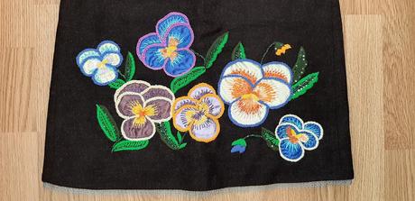 Retro vyšívaná sukňa, s