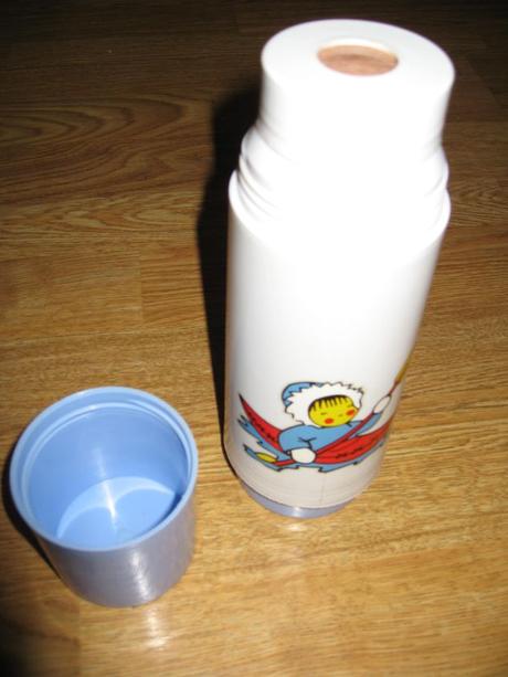 Plastová termoska, obal na fľašu,