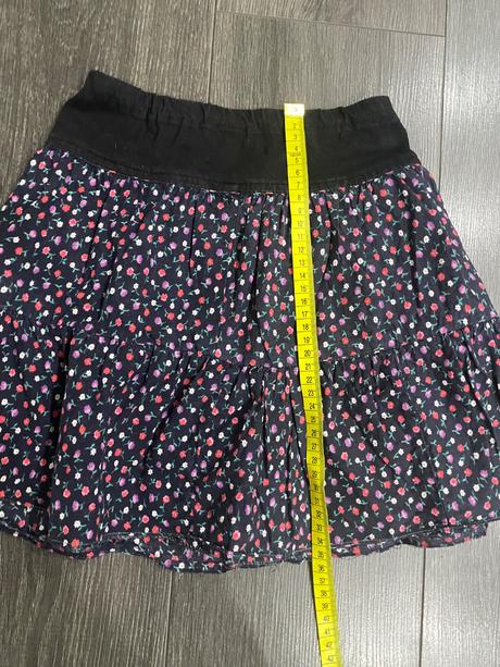 Dievčenská sukňa velk.128, 128