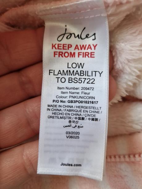 Mäkký overal jednorožec, 122