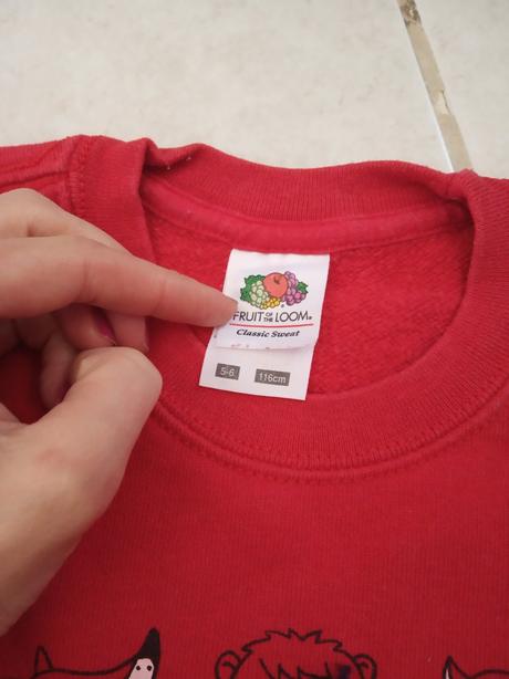 Mikinka unisex zimný motiv - super stav, 110