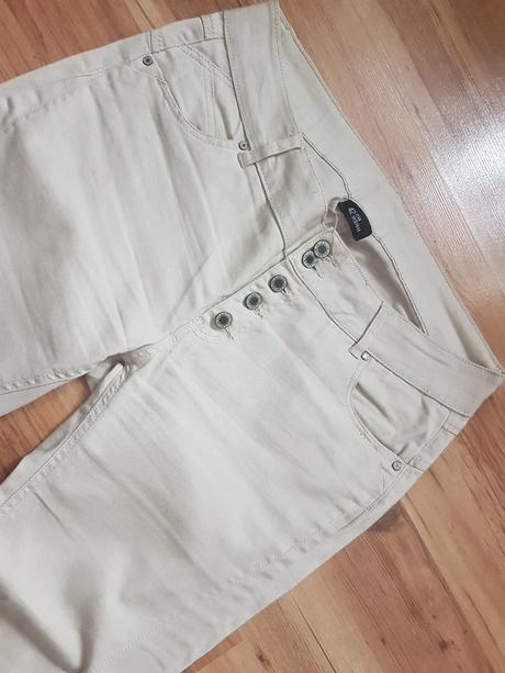 Ležérne nohavice, 42