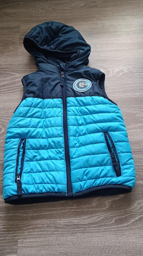 Vetrovka bez rukávov, 110