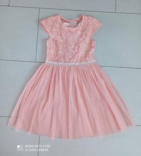 Sviatočné šaty, 140