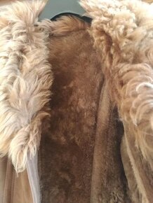 Kožuch veľkosť s, 36