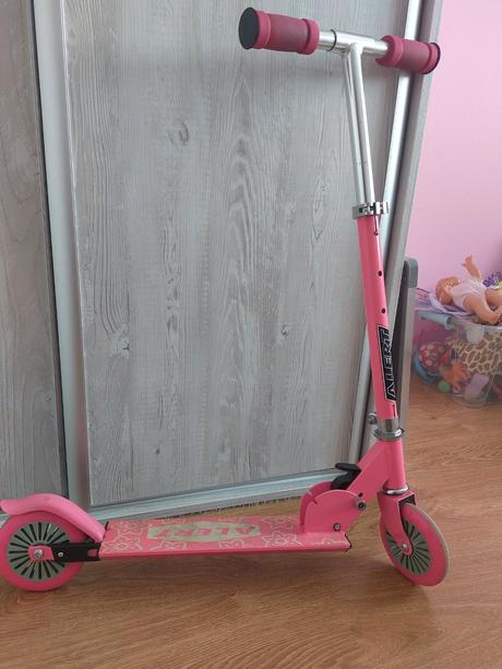 Skladacia kolobežka alert, 