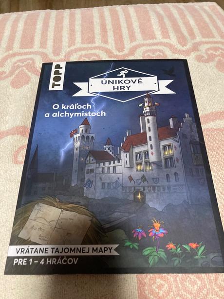Kniha únikové hry o kráľoch a alchymistoch, 