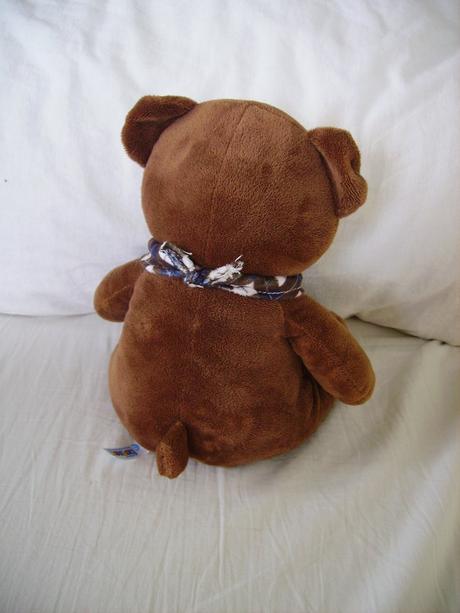 Plyšový väčší hnedý medveď s hrkálkou, 