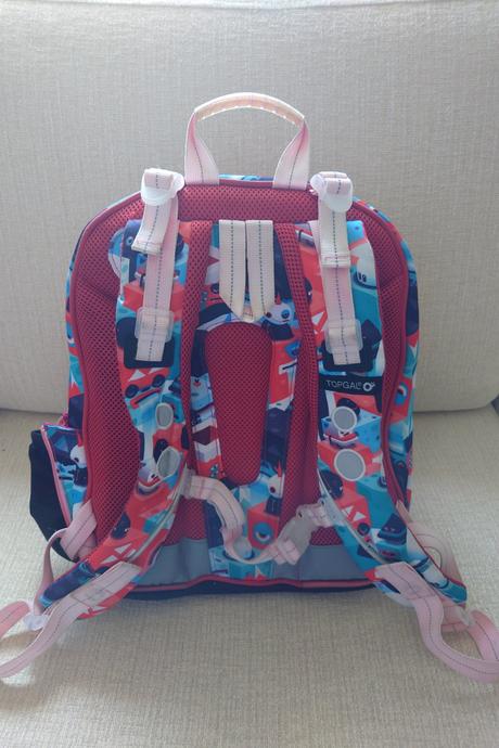 Školská taška pre drobné dievčatá,