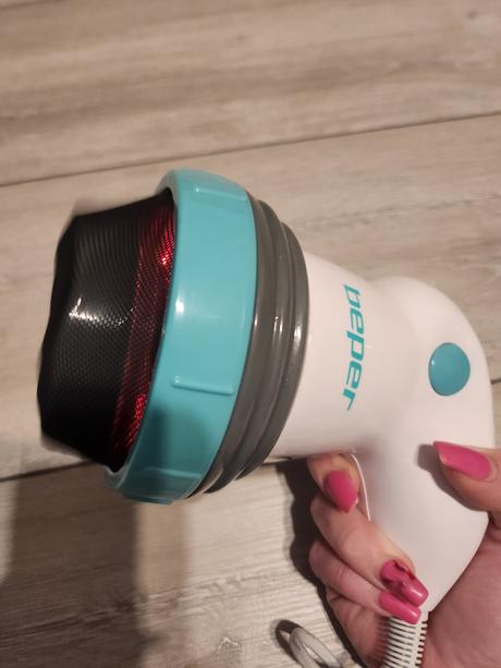 Masážny pristroj na celulitídu,