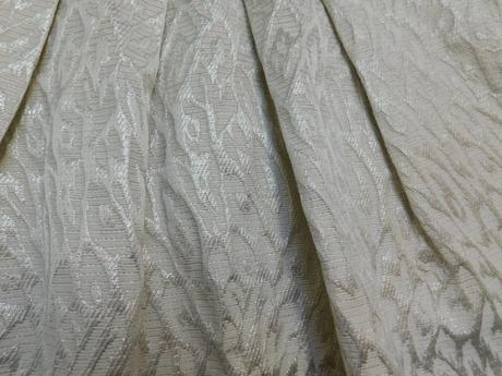 Velmi pekna sukna, 38