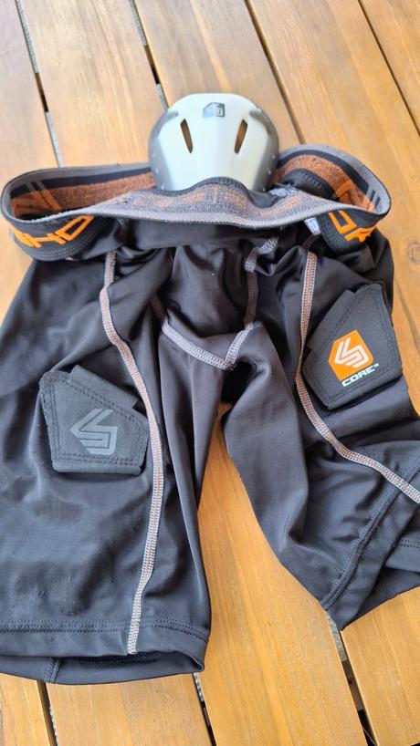 Hokejové kompresné šortky shock doctor, s