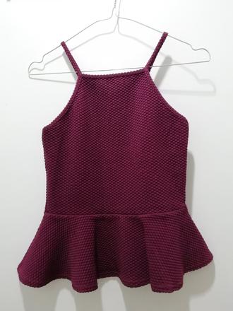 Bordový top tielko s volánikom, 146