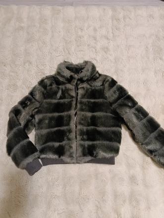 Dámsky kabátik, 36