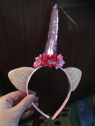 Čelenka jednorožec, 