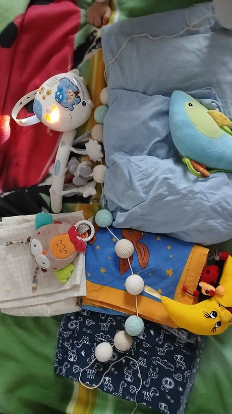 Projektor, plachty, povlecenie, hracky, 