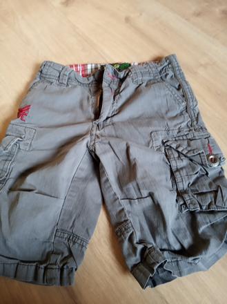 Kraťasy, kenvelo,104